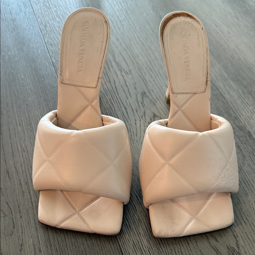 Bottega Veneta Cream Quilted Mules size 37